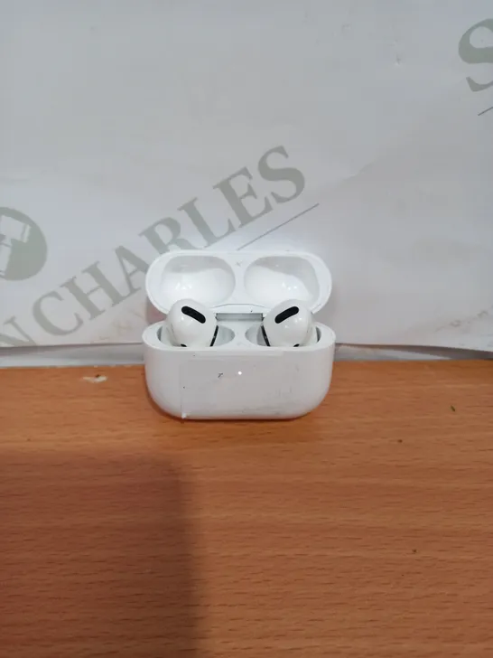 APPLE AIRPODS PRO