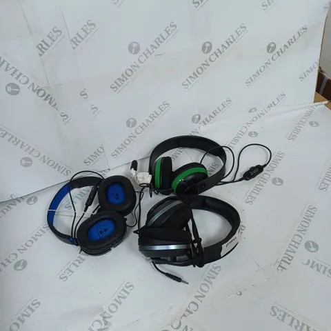 BOX OF APPROXIMATELY 10 GAMING HEADSETS 