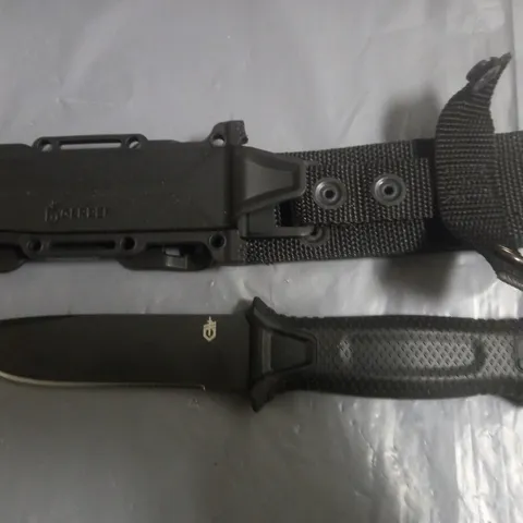 GERBER ALL BLACK 4" KNIFE WITH SHEATH