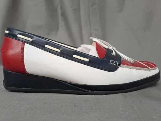 BOXED PAIR OF VAN DAL JAMAICA SHOES IN RED/WHITE/NAVY SIZE 5