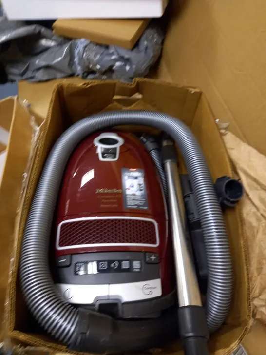 MIELE COMPLETE C3 PURE RED POWERLINE, BAGGED CYLINDER VACUUM CLEANER, CORDED