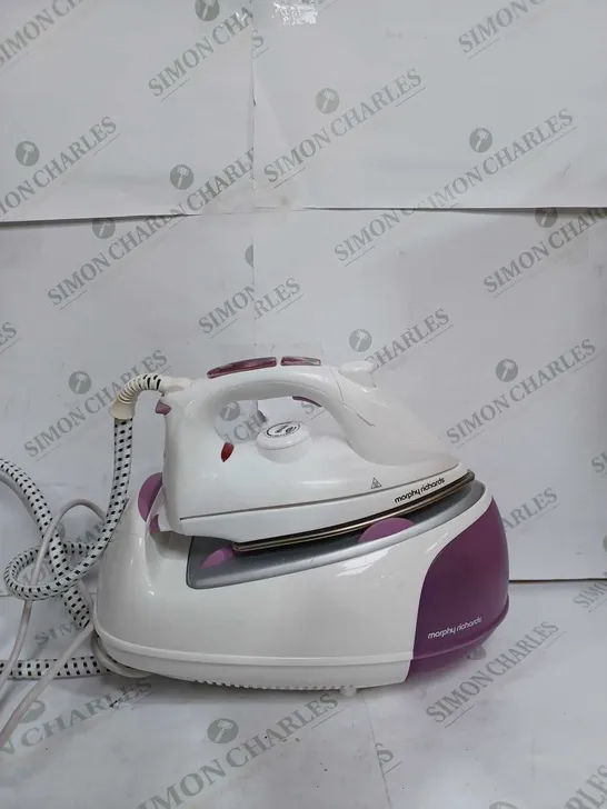 MORPHY RICHARDS JET STEAM GENERATOR IRON PINK/WHITE