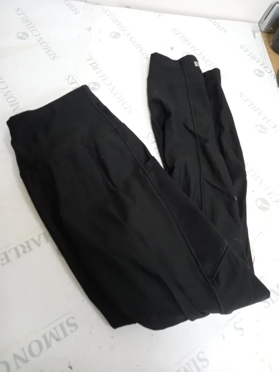 BLACK GYM LEGGINGS SIZE 33-31