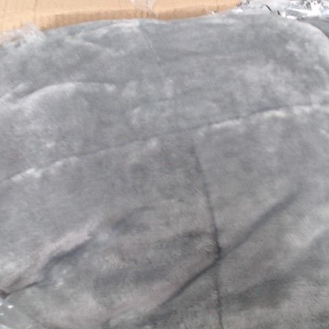 BELL & HOWELL PLUSH WEIGHTED BLANKET - GREY