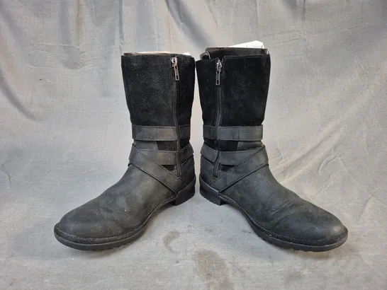 BOXED PAIR OF UGG LORNA BOOTS IN BLACK UK SIZE 4