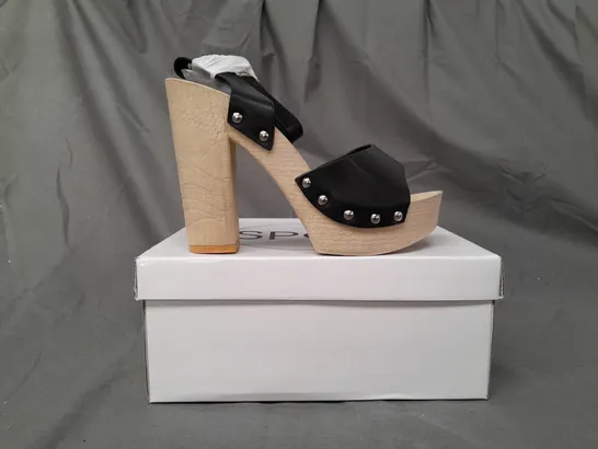 BOXED PAIR OF SPOT ON OPEN TOE HIGH BLOCK HEEL SANDALS IN BLACK SIZE 4