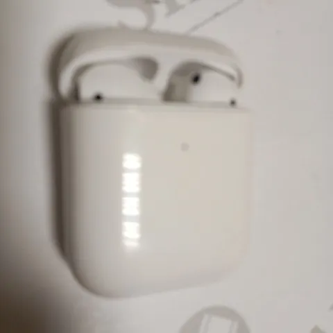 APPLE AIR PODS