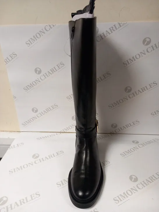 BOXED HIGH BOOT BLACK SIZE 4