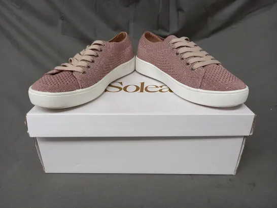 BOXED PAIR OF SOLEA MILLY SNEAKERS IN PINK EU SIZE 36