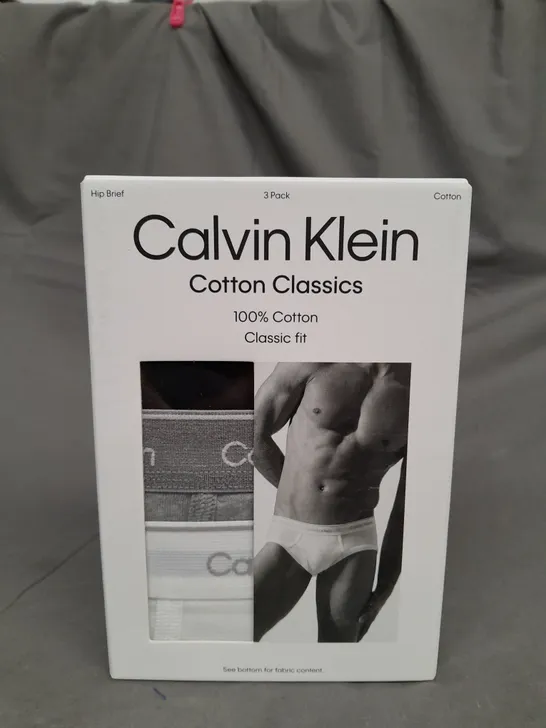 BOXED CALVIN KLEIN COTTON CLASSICS HIP BRIEF 3 PACK - SMALL