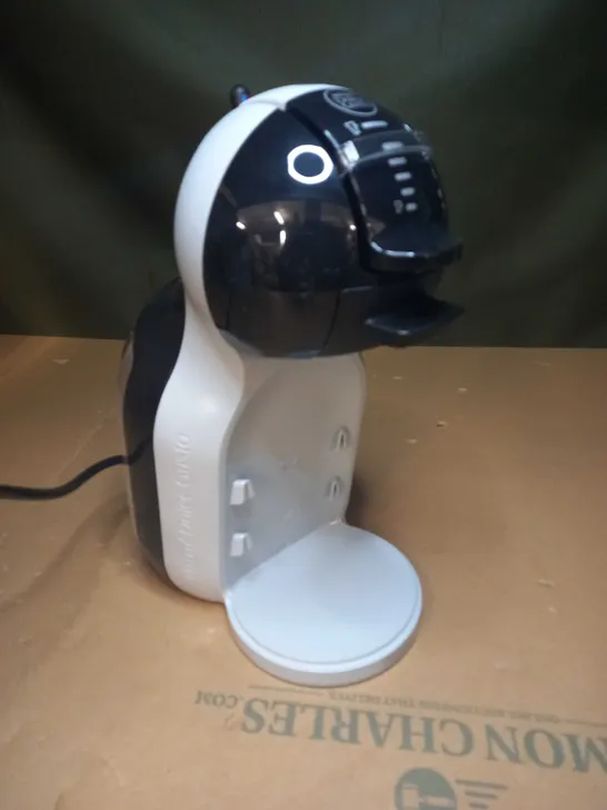 DELONGHI DOLCE GUSTO COFFEE MACHINE 