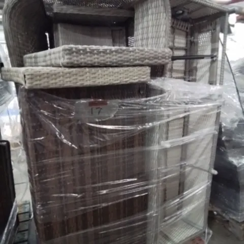 PALLET OF ASSORTED RATTAN GARDEN FURNITURE PARTS INCLUDING ROUND TABLE TOP, 
