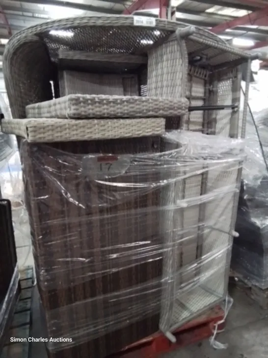 PALLET OF ASSORTED RATTAN GARDEN FURNITURE PARTS INCLUDING ROUND TABLE TOP, 