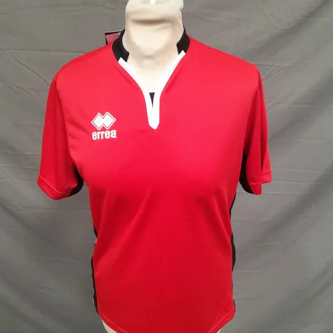 APPROXIMATELY 6 ERREA STYLE FOOTBALL SHIRTS SIZE XS - IN RED