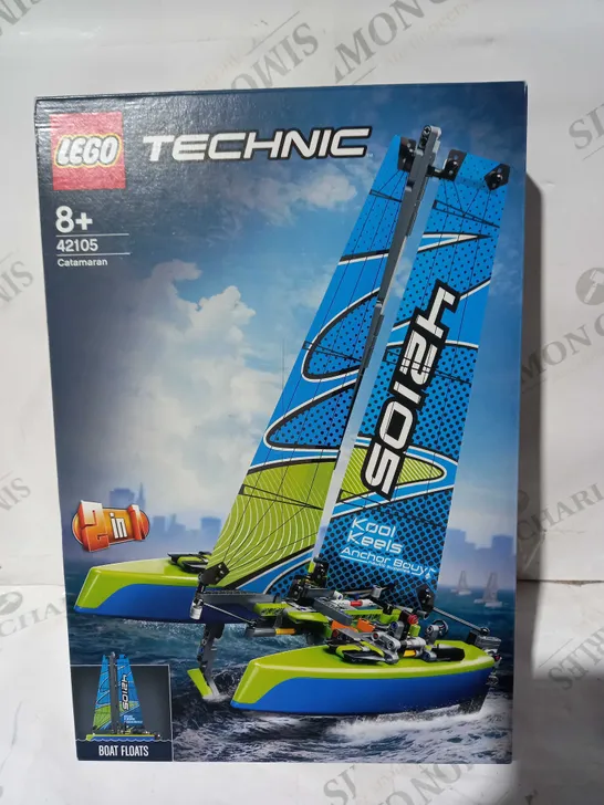 LEGO TECHNIC 42105 CATAMARAN 2-IN-1