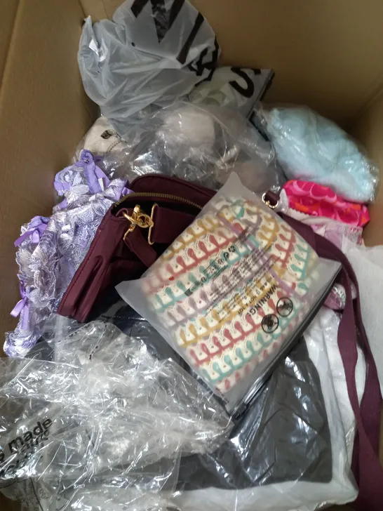 BOX OF APPROXIMATELY 22 ASSORTED CLOTHING ITEMS TO INCLUDE - DRESS , TOPS , BAGS ETC