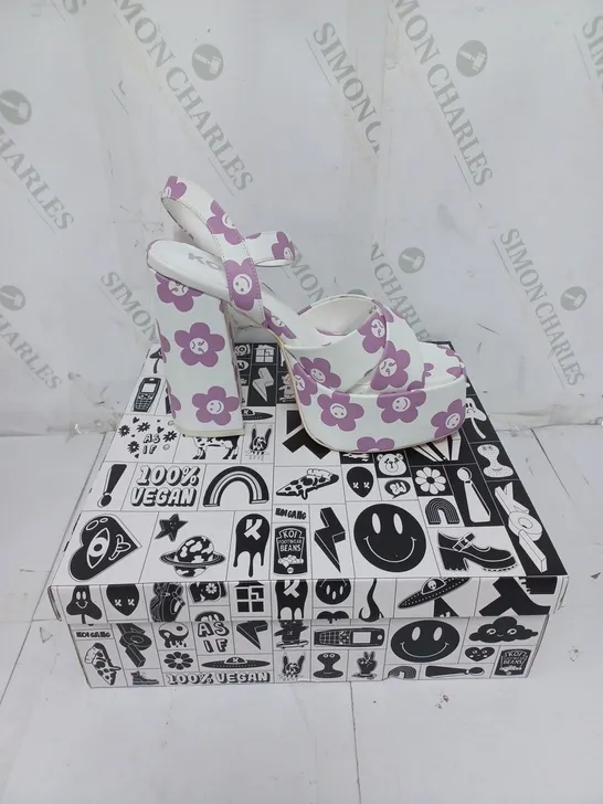 KOI FOOTWEAR LADIES WHITE WITH PURPLE FLOWERS HIGH HEELED SANDALS SIZE 6