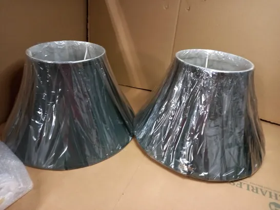LOT OF APPROX 2 BOTTLE GREEN LAMPSHADES