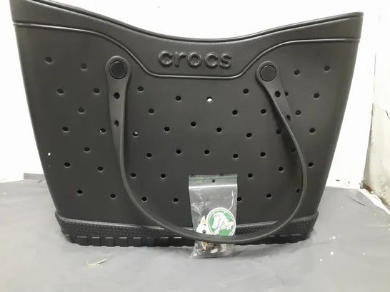 BOXED CROCS CLASSIC TOTE IN BLACK/NOIR 