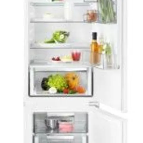 AEG INTEGRATED 70/30 FRIDGE FREEZER 207/60L Model SCE819E5TS