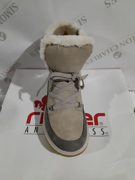 BOXED PAIR OF RIEKER ANTISTRESS WARM HIKING BOOTS IN CREAM - SIZE 4