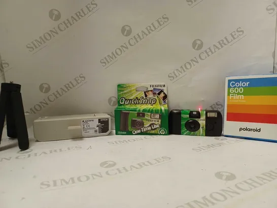 BOX OF APPROX 20 ASSORTED ITEMS TO INCLUDE - FUJIFILM QUICK SNAP - POLAROID COLOR 600 FILM - EPSON SJIC34P BLACK CARTIDGE ECT