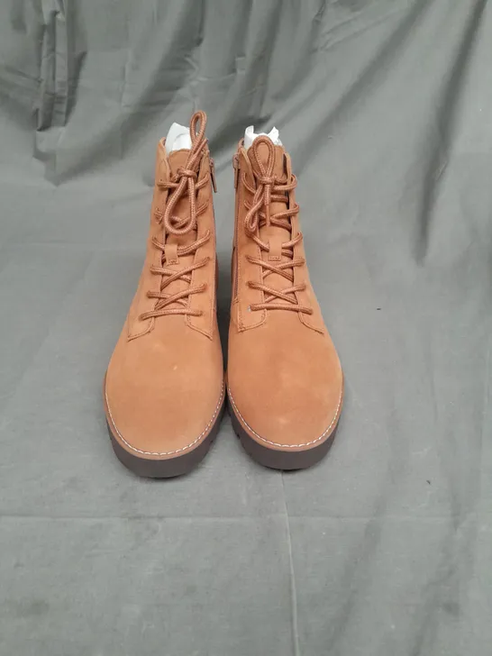 VIONIC LADIES TOFFEE SUEDE LACE UP BOOTS SIZE 6.5