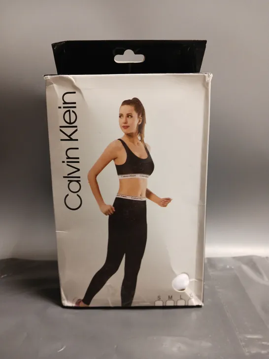 BOXED CALVIN KLEIN LADIES CROP TOP AND LEGGINGS SET WHITE SIZE L