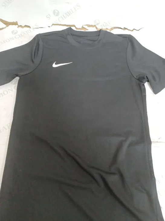 NIKE DRI FIT BLACK TOP - SMALL