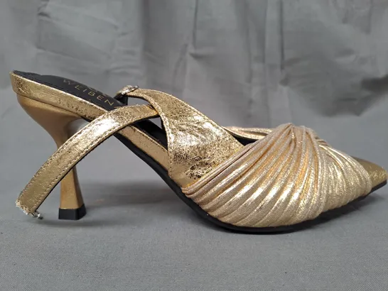 BOXED PAIR OF WEIBENA POINTED TOE HEELED SHOES IN METALLIC GOLD EU SIZE 35