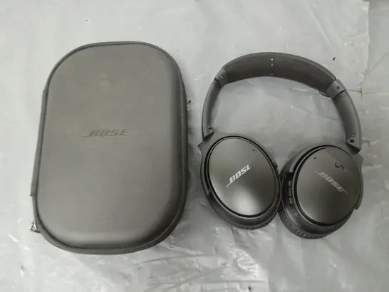 BOSE WIRELESS HEADPHONES IN CASE