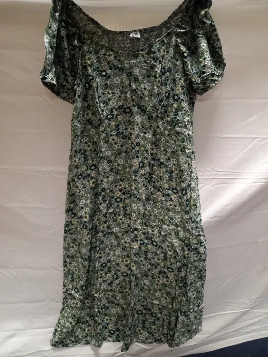 BOX OF APPROX 25 BRAND NEW COTTON:ON WINDSOME CURVE MARY MIDI DRESS - DUSTY LUSH GREEN SIZE AUS 16 