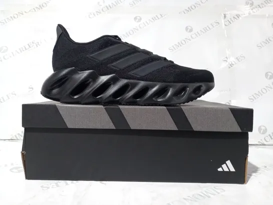 BOXED PAIR OF ADIDAS SWITCH FWD SHOES IN BLACK UK SIZE 9.5