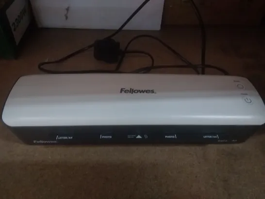 FELLOWES SOLA A4 LAMINATOR MACHINE