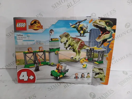 LEGO JURASSIC WORLD T. REX DINOSAUR BREAKOUT TOY SET 76944