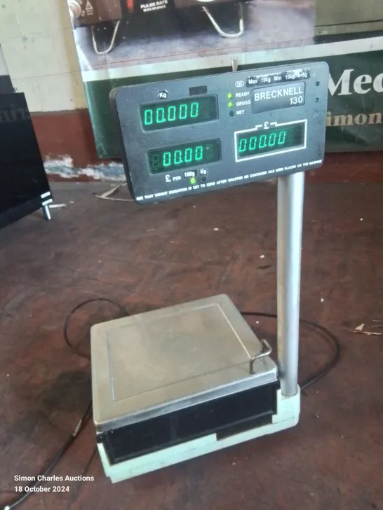 BRECKNELL INDUSTRIAL WEIGHING SCALES (POWERS ON) 