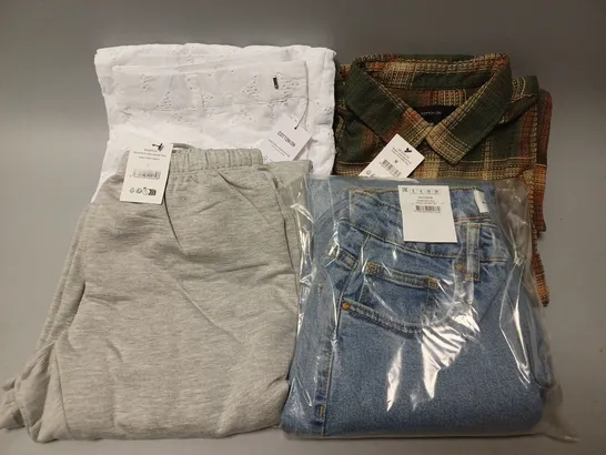 APPROXIMATELY 20 ASSORTED COTTON ON CLOTHING ITEMS TO INCLUDE LUNA BRODERIE PANT IN WHITE SIZE 36EU, BOSTON LONG SLEEVE SHIRT IN OLIVE WAFFLE CHECK SIZE M, STRETCH JEAN SIZE 36EU