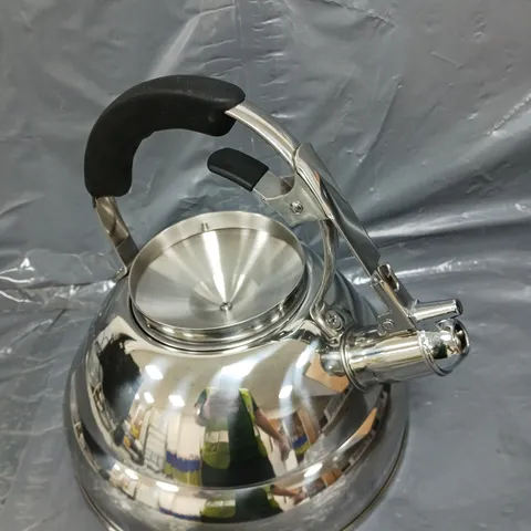 BOXED STAINLESS STEEL WHISTLING KETTLE 