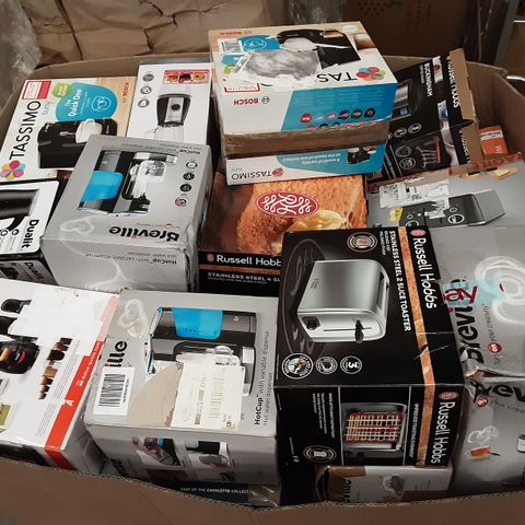 PALLET OF ASSORTED ELECTRICALS TO INCLUDE; BREVILLE HOT WATER DISPENSER, RUSSELL HOBBS TOASTER, TASSIMO SUNY COFFEE MAKER AND MORPHY RICHARDS BLENDER