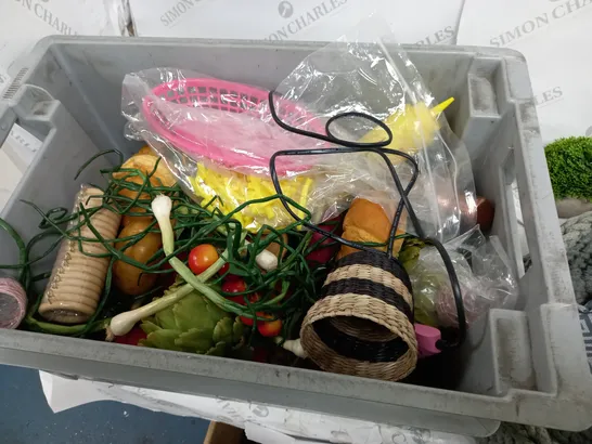 BOX OF ASSORTED ITEMS TO INCLUDE VARIOUS FAUX FOOD, A PAIR OF OVEN GLOVES AND FAUX PLANTS