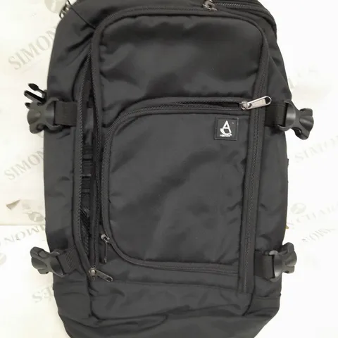 AEROLITE BACKPACK IN BLACK