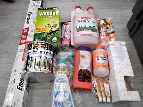 TOTE OF ASSORTED ITEMS INCLUDING RUSTINS QUICK DRY MATT BLACK PAINT, WEEDON LAWN WEEDKILLER, TERRA VEGA FERTILISER, GORILLA GLUE, WILD DAISY AND ROSE REED DIFFUSER