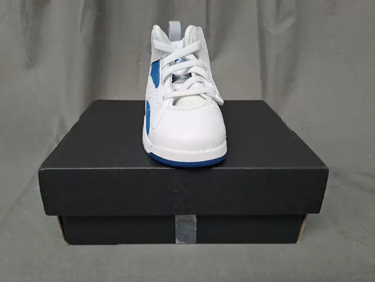 BOXED PAIR OF NIKE JORDAN MVP KIDS SHOES IN WHITE/BLUE UK SIZE 7.5