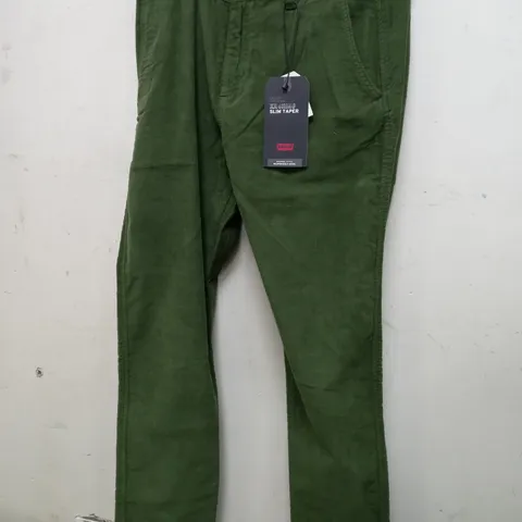 LEVIS SLIM TAPER XX CHINOS IN MOSS GREEN - 34 X 32