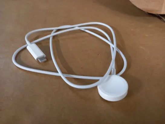 APPLE CHARGE LEAD