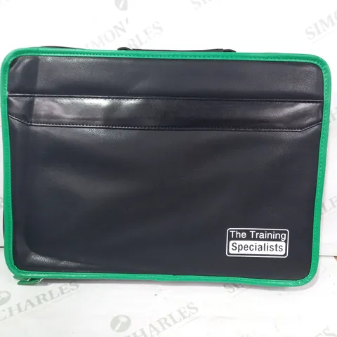 THE TRAINING SPECIALISTS LAPTOP CARRY CASE IN BLACK/GREEN