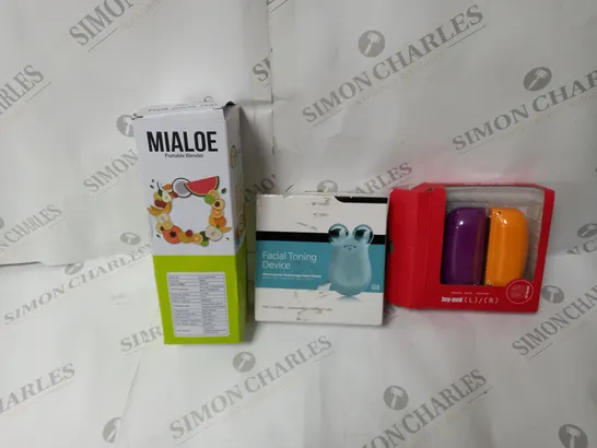 APPROXIMATELY 20 ASSORTED ITEMS TO INCLUDE MIALOE PORTABLE BLENDER, FACIAL TONING DEVICE, WIRELESS GAME CONTROLLER ETC. 