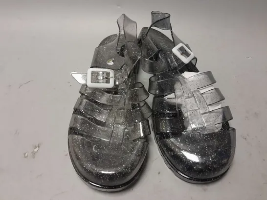 LARGE QUANTITY OF LINZI CLEAR GLITTER PLASTIC SANDALS IN VARIOUS SIZES