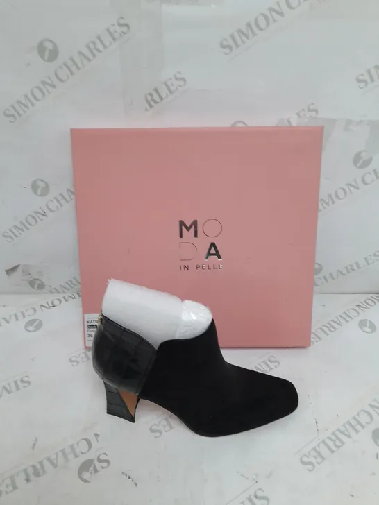 BOXED MODA IN PELLE KATRIONA SWOOSH HEEL BOOT BLACK 36 