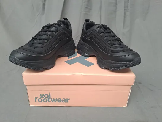 BOXED PAIR OF KOI LIZZIES V2 EXTRA CHUNKY TRAINERS IN BLACK EU SIZE 36